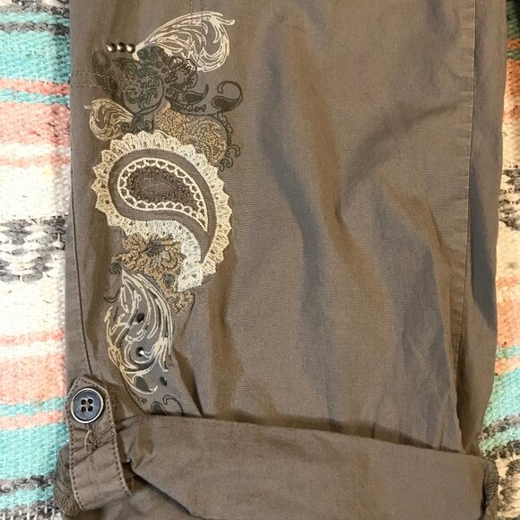 Stylish Brown Cargo Pants with Embroidery sz 8 - Picture 4 of 13